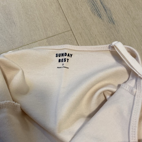 Aritiza Sunday Best annie bodysuit size small new light pink - Picture 4 of 5